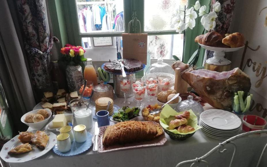 Hotellerie Jardiniers Gourmands Morsains Buitenkant foto
