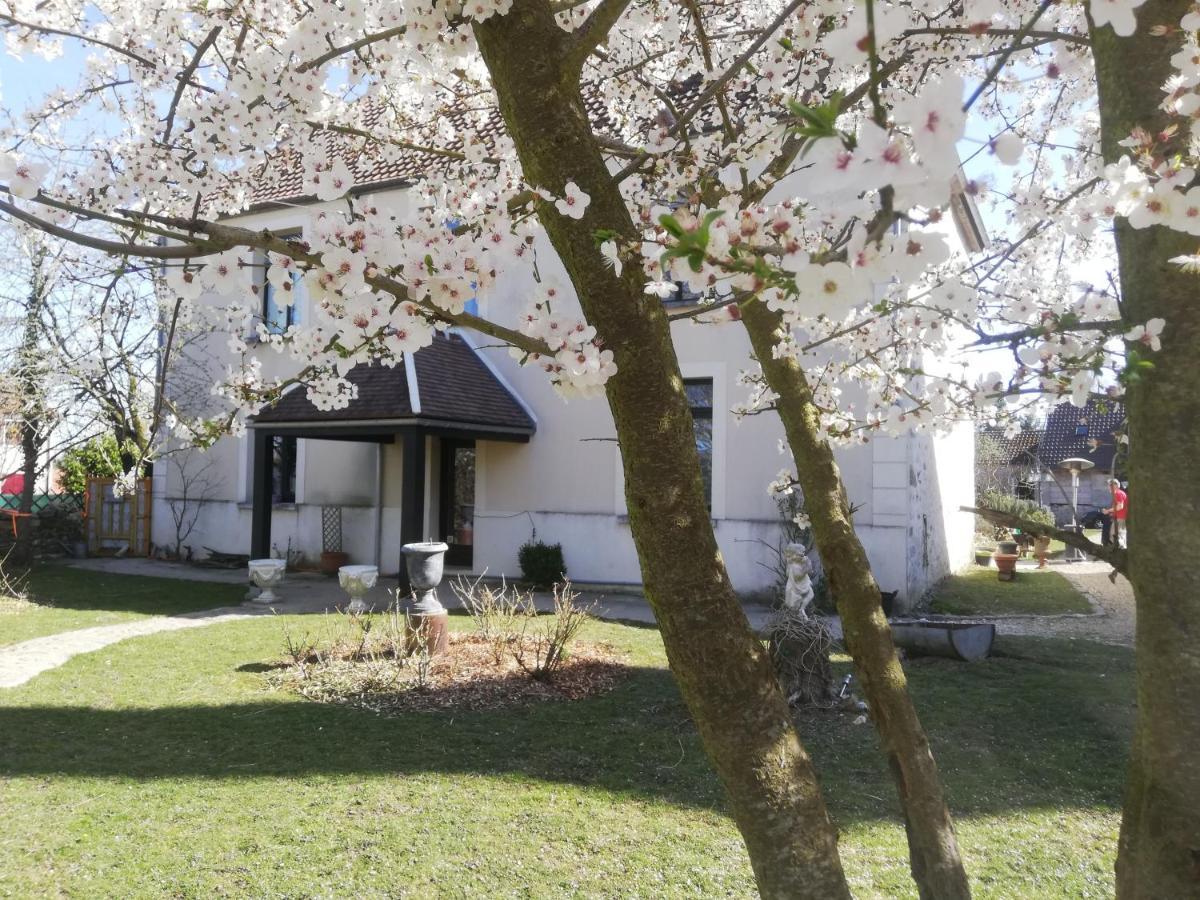Hotellerie Jardiniers Gourmands Morsains Buitenkant foto