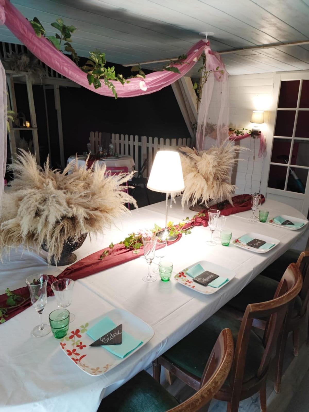 Hotellerie Jardiniers Gourmands Morsains Buitenkant foto